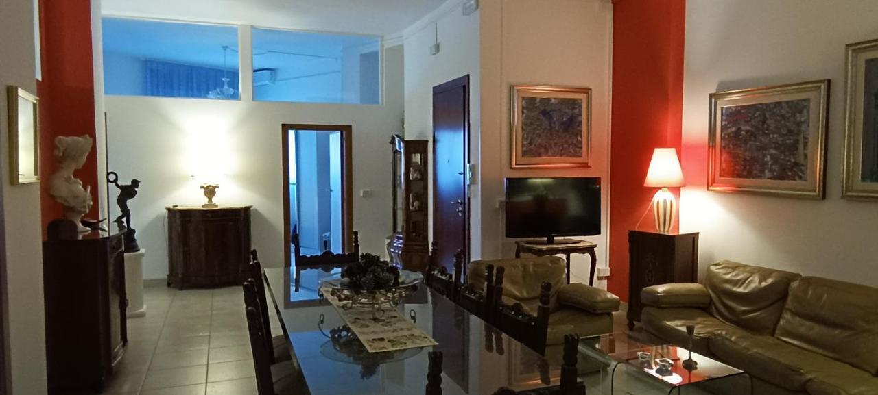 Ferienwohnung Amanda'S Taranto Exterior foto
