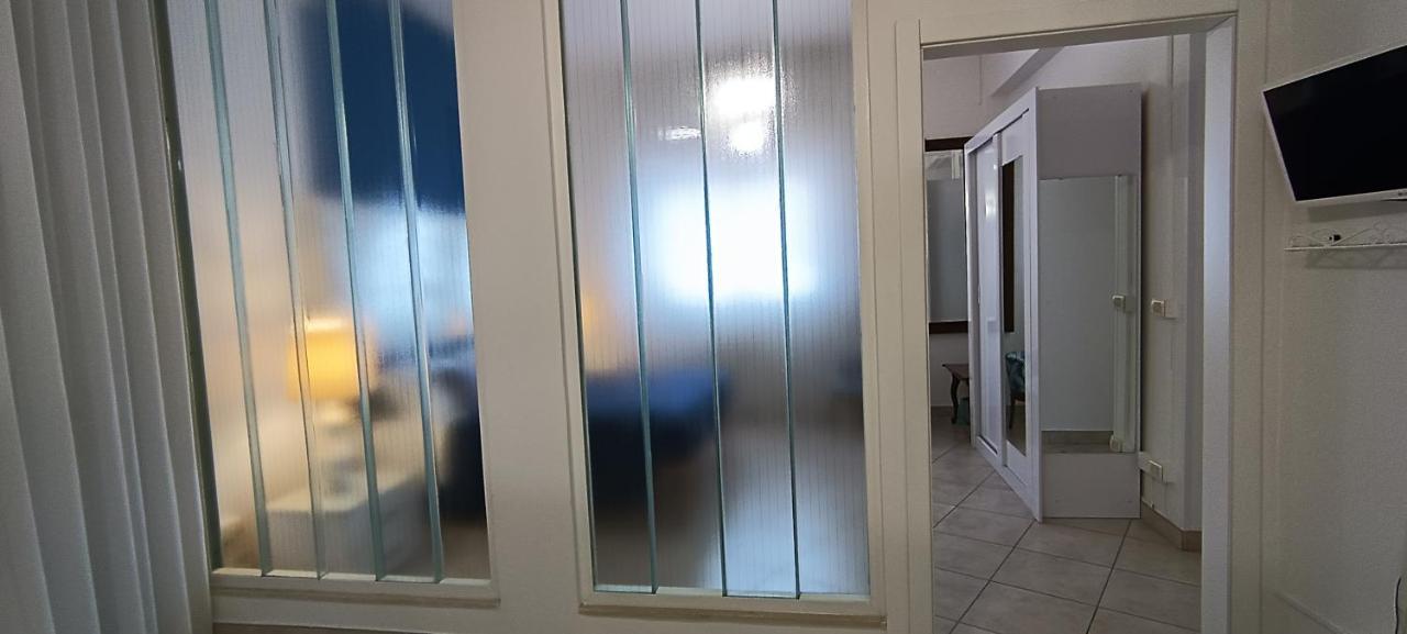 Ferienwohnung Amanda'S Taranto Exterior foto