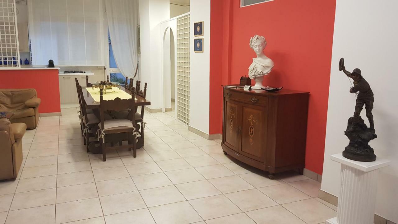 Ferienwohnung Amanda'S Taranto Exterior foto